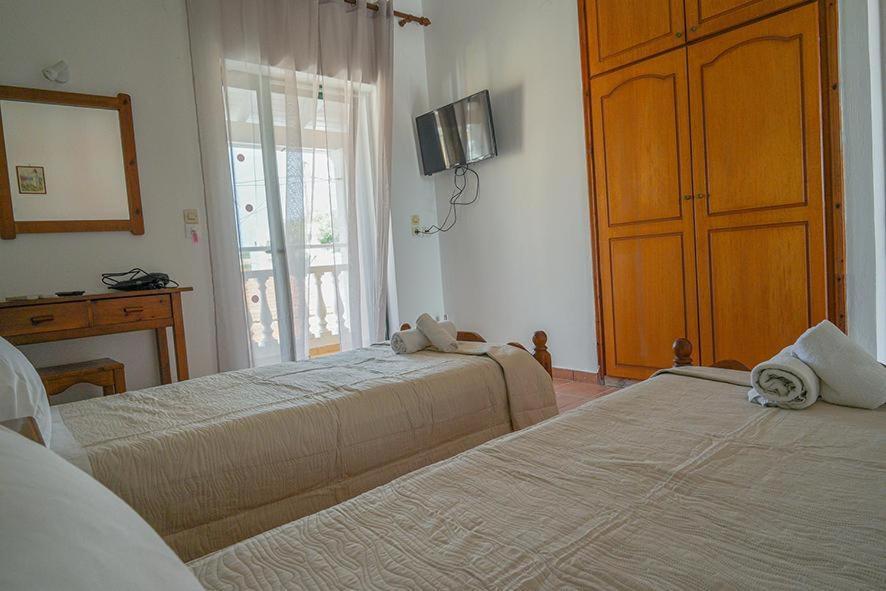Aris Seaside Issos Beach Agios Georgios  ภายนอก รูปภาพ