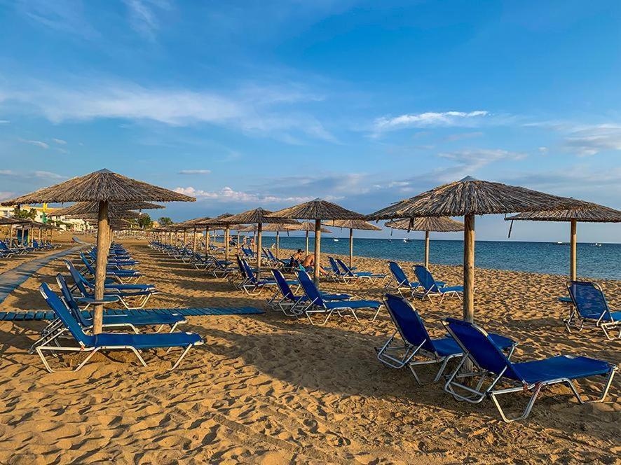 Aris Seaside Issos Beach Agios Georgios  ภายนอก รูปภาพ